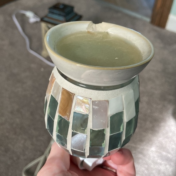 Large Wax Warmer and Candle Lot - Picture 12 of 13